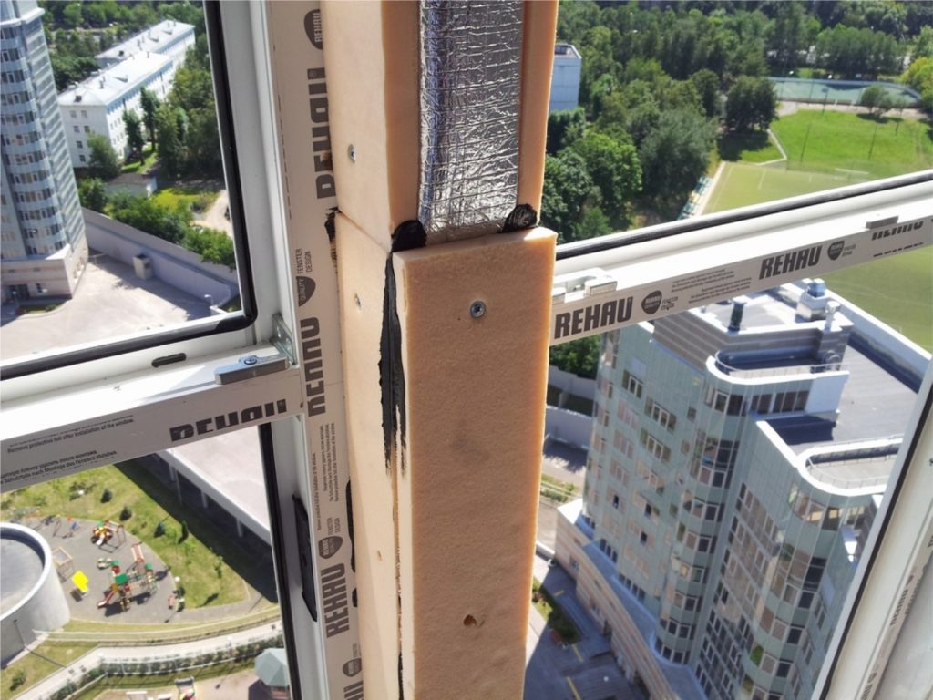 Утепление ленточного остекления балкона